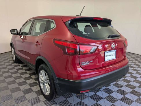 Used 2017 Nissan Rogue Sport S w/ S Appearance Package FWD image 8