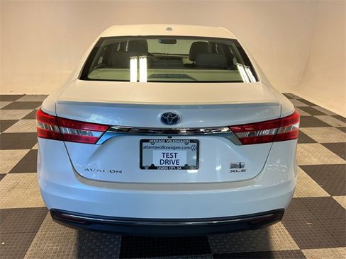 Used 2015 Toyota Avalon XLE Touring image 4