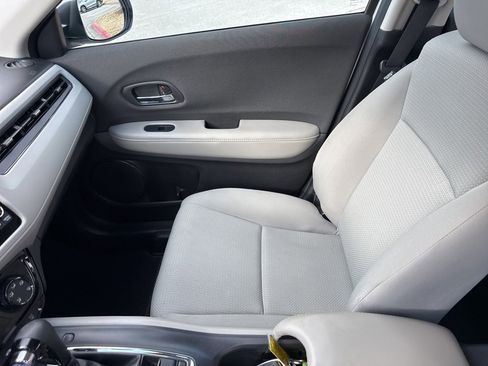 Used 2022 Honda HR-V LX image 14