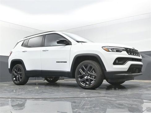 New 2026 Jeep Compass Latitude image 45
