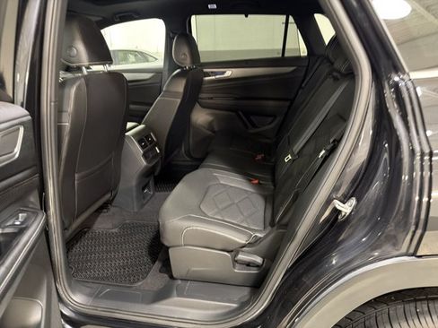 Certified 2024 Volkswagen Atlas Cross Sport SE AWD/4WD image 22