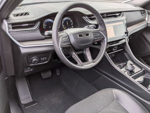 New 2026 Jeep Grand Cherokee 4WD image 10
