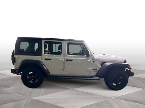 Used 2022 Jeep Wrangler Unlimited Sport image 9