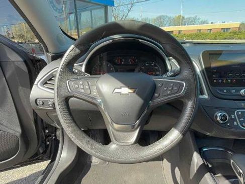 Used 2023 Chevrolet Malibu LT FWD image 13