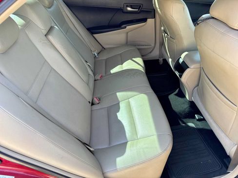 Used 2014 Toyota Camry FWD image 19