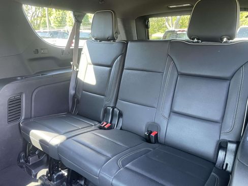 Used 2023 Chevrolet Suburban Premier RWD image 12