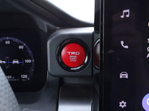 Used 2024 Toyota Tacoma TRD Sport w/ TRD Sport Upgrade Package image 30