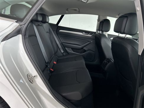 Used 2019 Volkswagen Arteon SE image 30