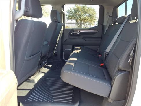 Used 2024 GMC Sierra 1500 SLE image 14