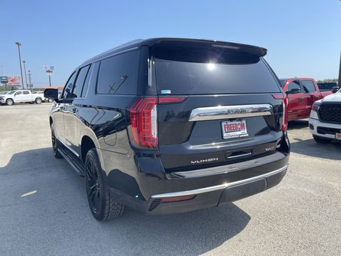 Used 2021 GMC Yukon XL SLT w/ SLT Luxury Plus Package RWD image 6