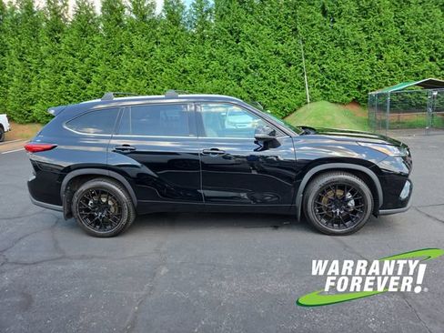 Used 2021 Toyota Highlander Limited AWD/4WD image 8