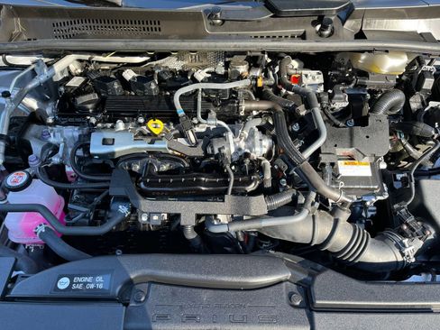 Used 2025 Toyota Prius LE image 25