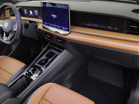 New 2026 Volkswagen Tiguan SEL R-Line image 20