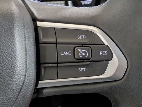 Used 2022 Jeep Compass Latitude FWD image 25