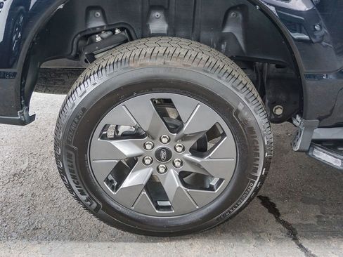 Used 2022 Ford F150 Lightning Lariat AWD/4WD image 9