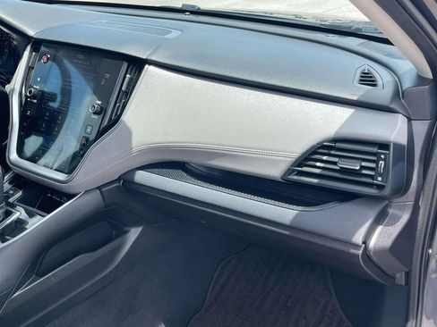 Used 2023 Subaru Outback Premium AWD/4WD image 32