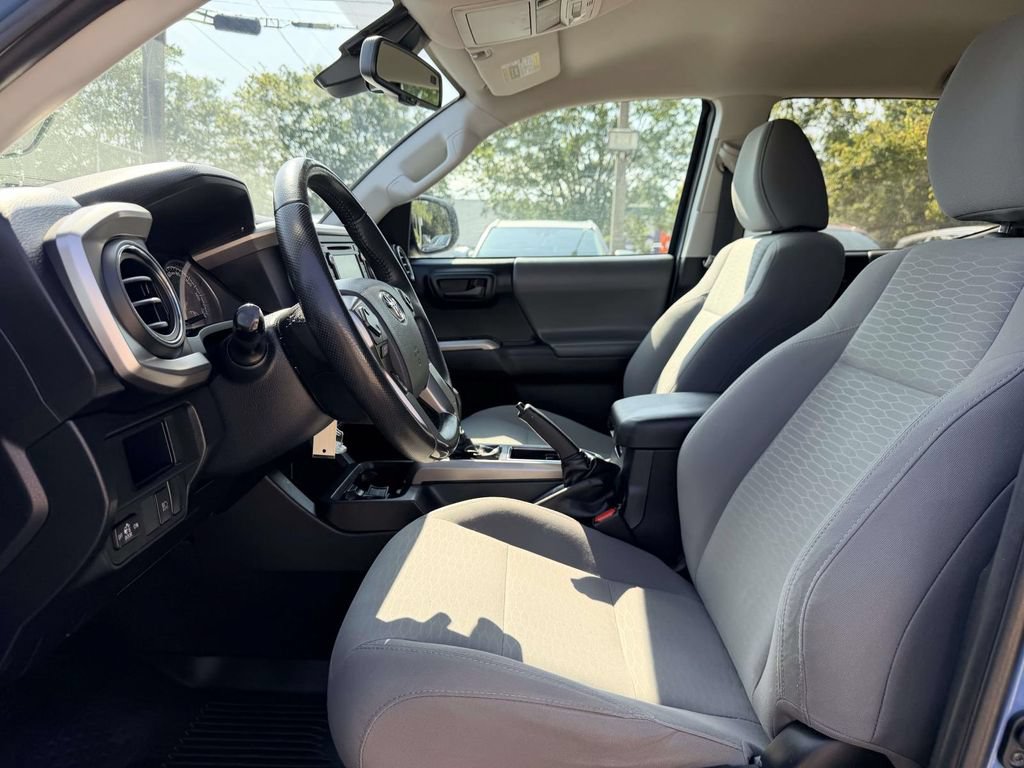 Used 2019 Toyota Tacoma SR5 AWD/4WD image 19