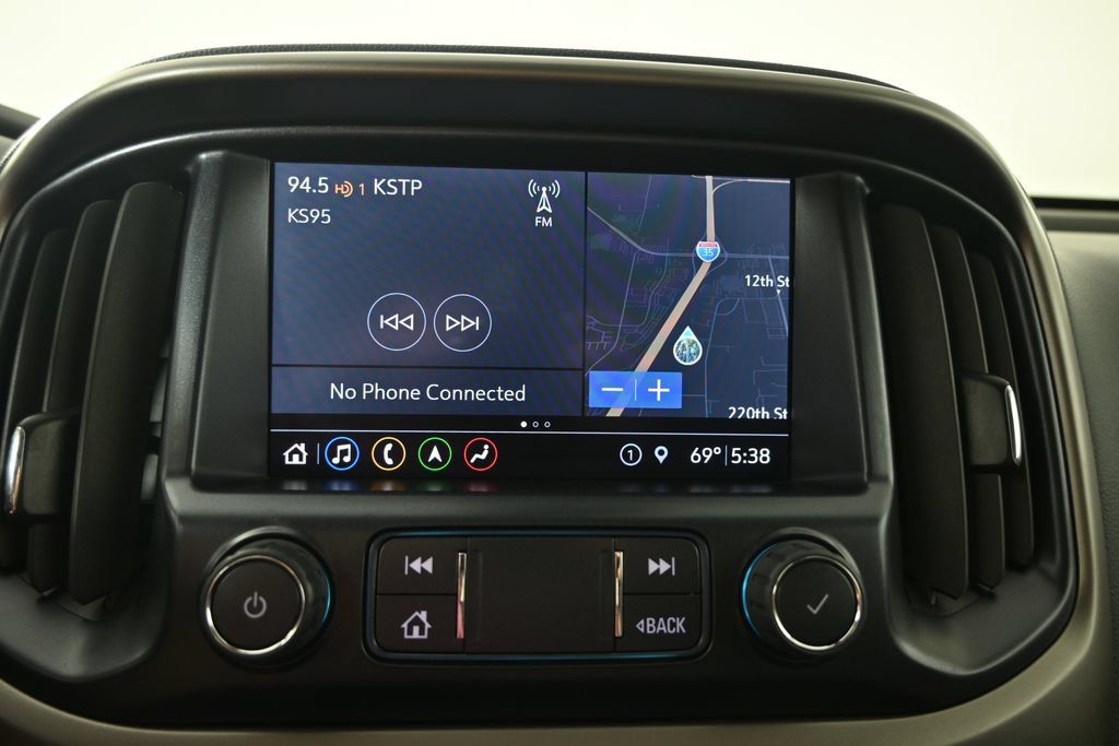Used 2022 Chevrolet Colorado Z71 w/ Z71 Midnight Edition AWD/4WD image 26