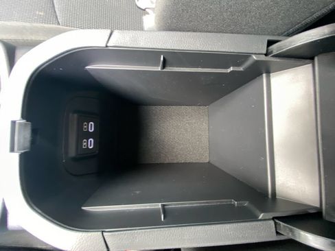 Used 2024 Toyota RAV4 LE AWD/4WD image 26