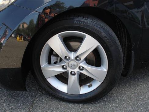 Used 2013 Hyundai Elantra GLS w/ Preferred Pkg FWD image 9