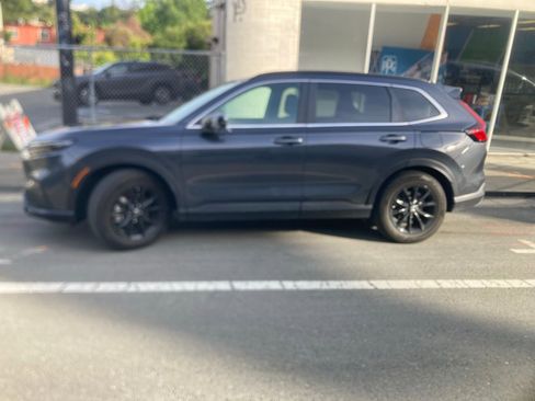 Used 2024 Honda CR-V Sport image 5