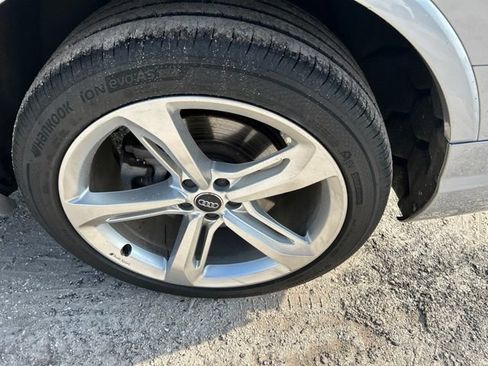 Used 2019 Audi Q7 3.0T Prestige w/ Prestige Package AWD/4WD image 22