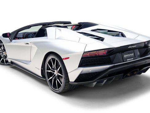 Used 2018 Lamborghini Aventador S AWD/4WD image 79