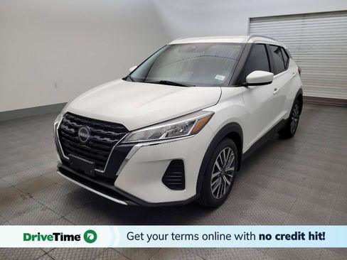Used 2024 Nissan Kicks SV FWD image 1