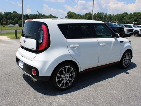 Used 2019 Kia Soul ! w/ Technology Package FWD image 6