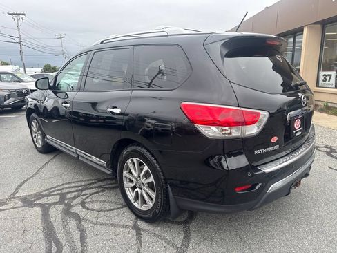 Used 2014 Nissan Pathfinder SL w/ SL Tech Package AWD/4WD image 7