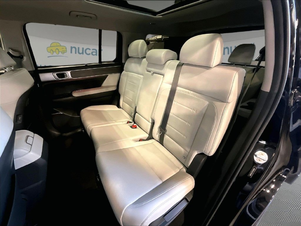 Used 2026 Hyundai Santa Fe Limited AWD/4WD image 15