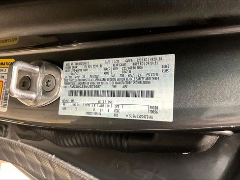 Used 2022 Ford Escape Titanium FWD image 32