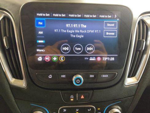 Used 2020 Chevrolet Malibu LT FWD image 25