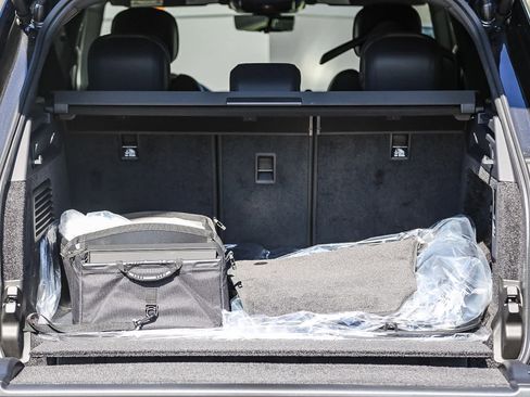 New 2026 Land Rover Range Rover SE image 25