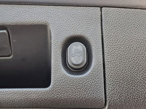 Used 2019 GMC Yukon XL Denali w/ Denali Ultimate Package image 32