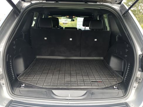 Used 2021 Jeep Grand Cherokee Laredo X image 11