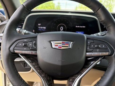 Used 2022 Cadillac Escalade ESV Premium Luxury AWD/4WD image 31
