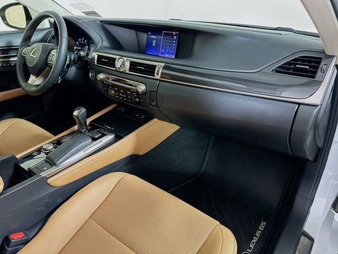 Used 2016 Lexus GS 200t image 28