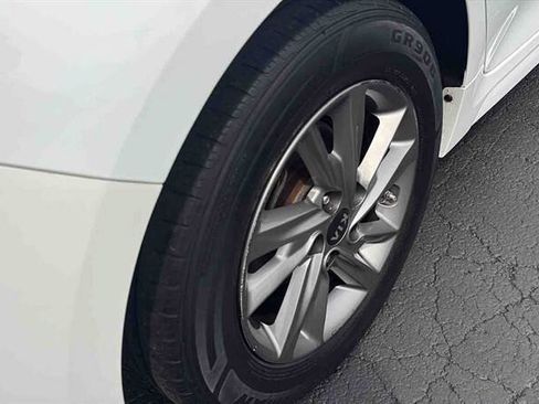 Used 2020 Kia Optima LX FWD image 9