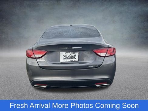 Used 2015 Chrysler 200 S image 4