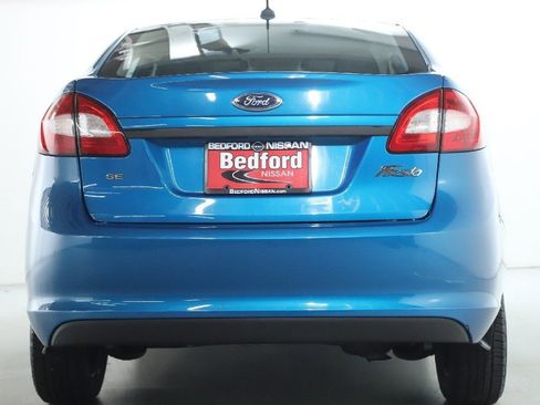 Used 2013 Ford Fiesta SE image 40