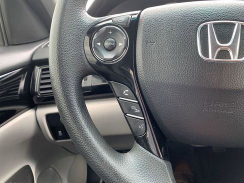 Used 2017 Honda Accord LX image 16