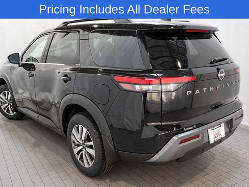 New 2026 Nissan Pathfinder SL FWD image 4