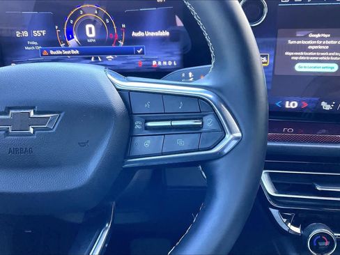 Used 2025 Chevrolet Traverse Z71 image 25