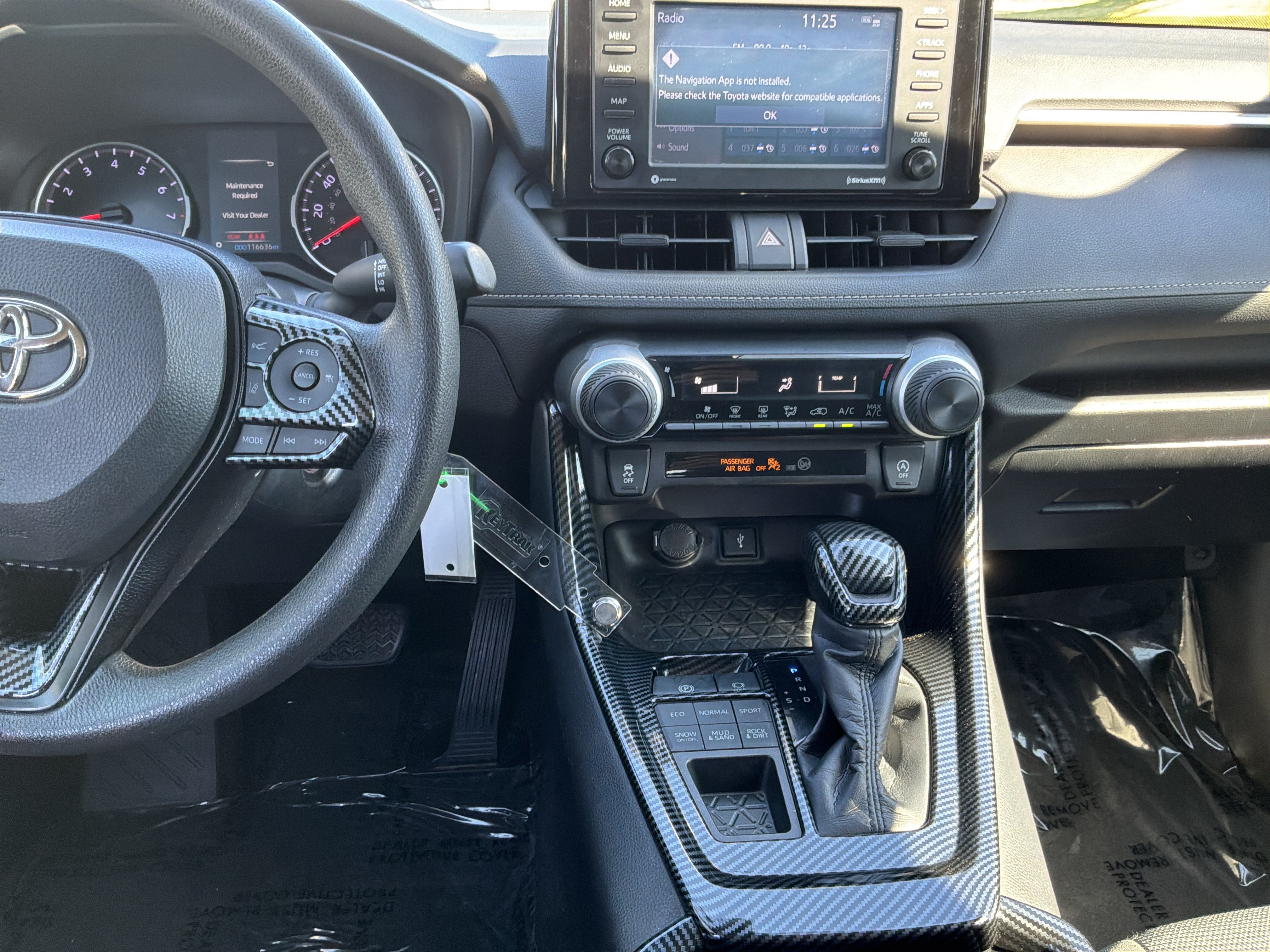 Used 2021 Toyota RAV4 LE AWD/4WD image 29