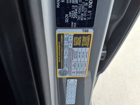 Used 2025 Kia Soul LX w/ LX Technology Package FWD image 32