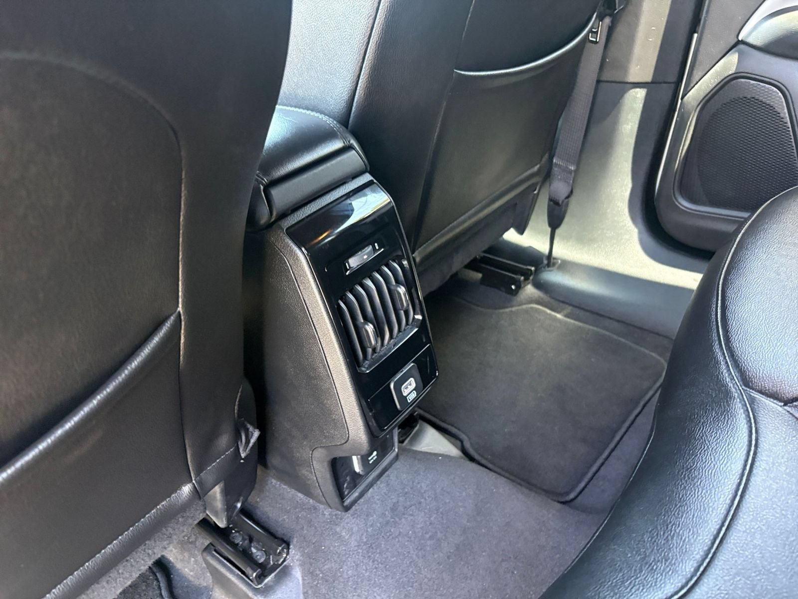 Used 2025 Jeep Compass Limited AWD/4WD image 22