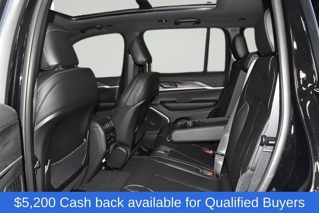 New 2026 Jeep Grand Cherokee Limited w/ Limited Altitude Package AWD/4WD image 33
