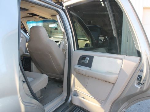 Used 2003 Ford Expedition XLT RWD image 31
