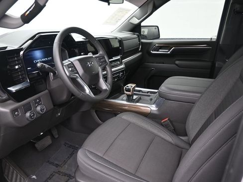 Used 2024 Chevrolet Silverado 1500 RST image 12